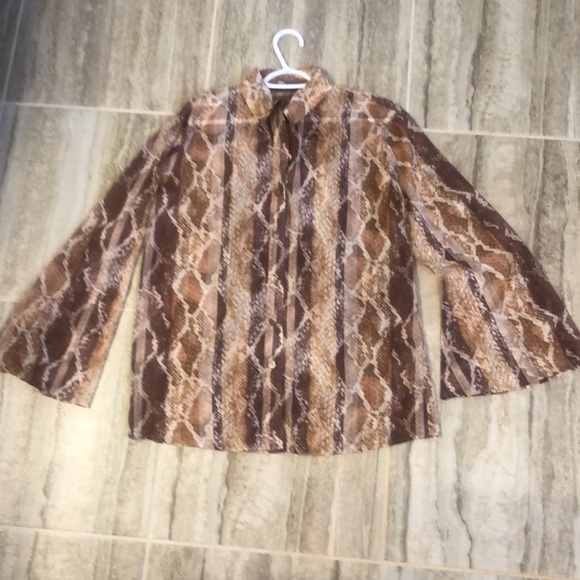 NWT House of Harlow 1960 Marley Shirt Striped Python Snake Print Blouse Small - Picture 2 of 16
